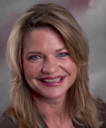 Lynne Taylor's headshot