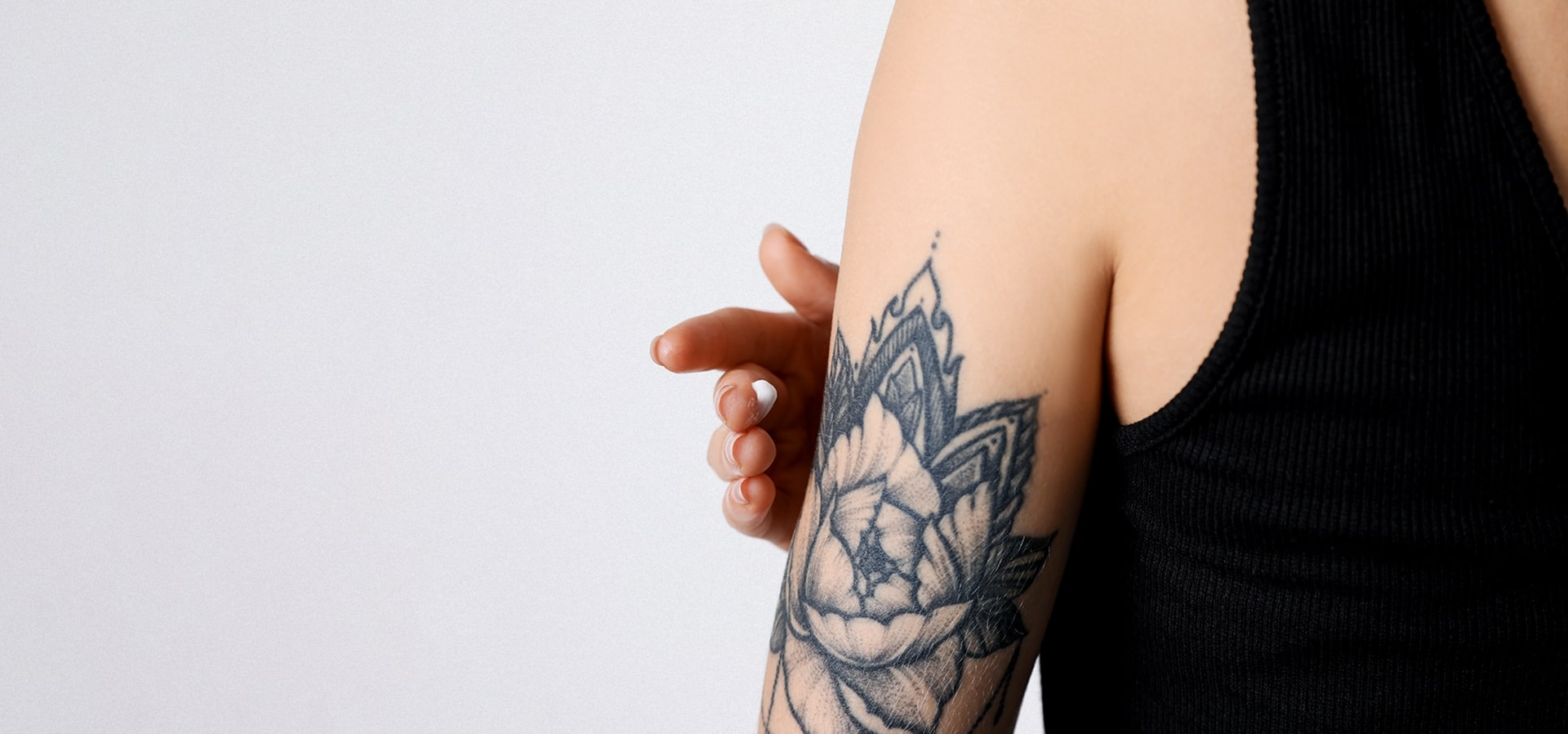 3 dicas de skincare para peles tatuadas