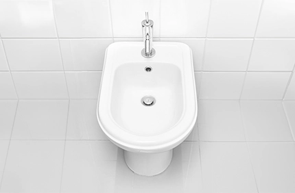 Instalación bidet anclado al suelo