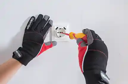 Instalación de enchufe o interruptor