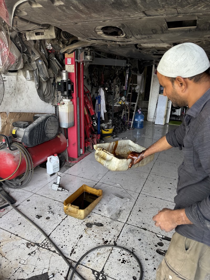 Al Khaleej Tyre Repair and Mechanical Services - Thumbnail 3