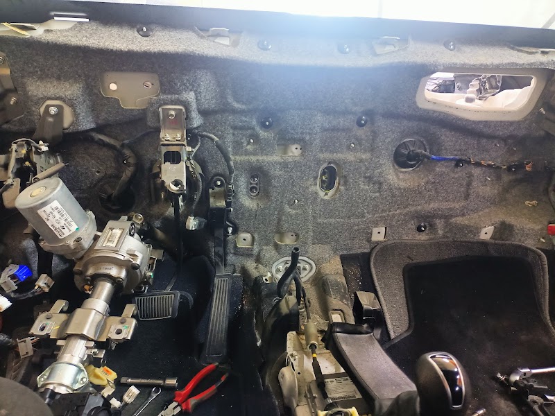 Car AC, mechanical service & repair - Thumbnail 2