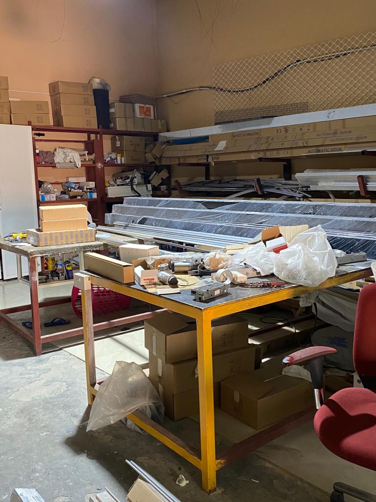 Innovative Automatic Doors - Thumbnail 3