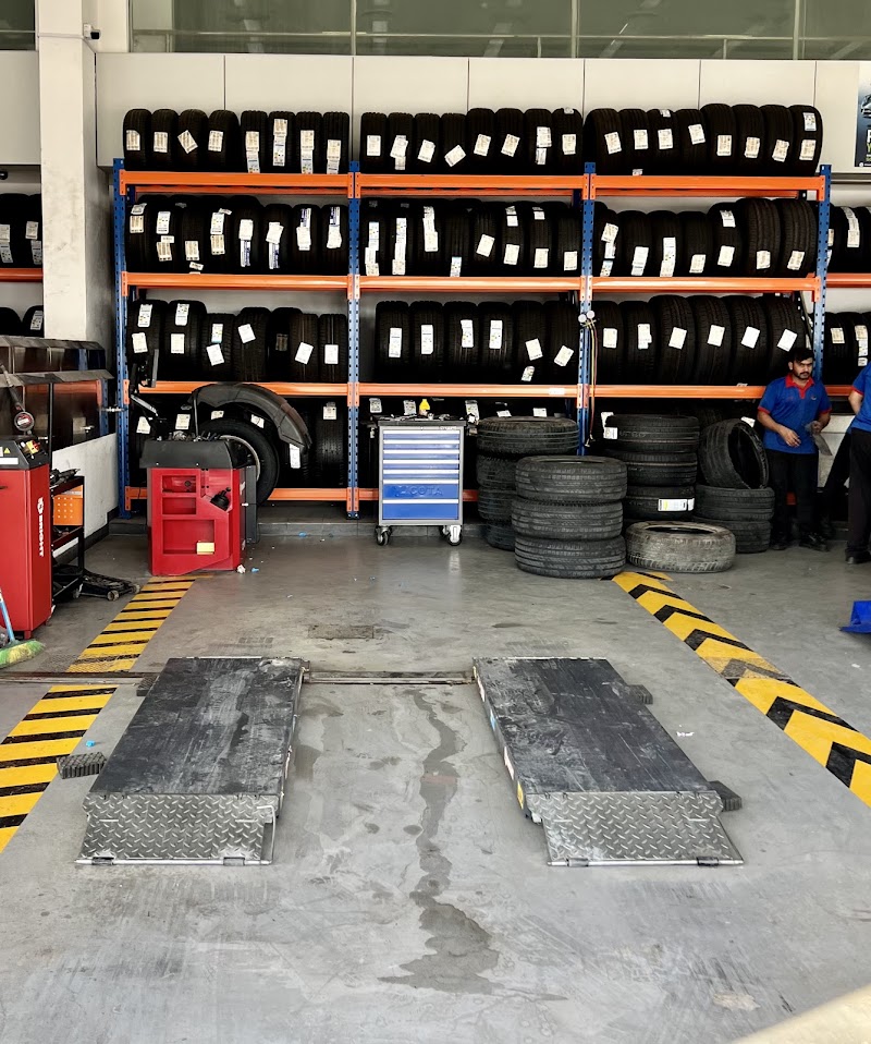 Superfix Auto Center YAS North - سوبرفكس لتصليح السيارات شمال ياس - Thumbnail 4