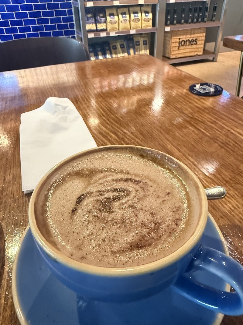 Jones the Grocer Al Mamoura - Thumbnail 5