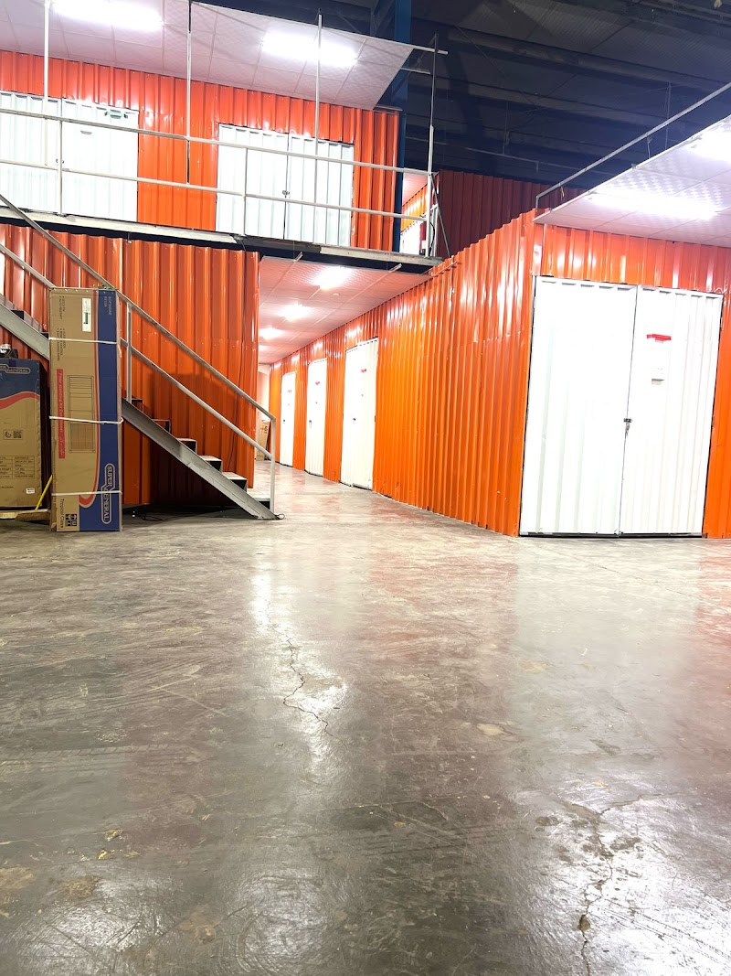 Storage in Abu Dhabi FRS - Image 1