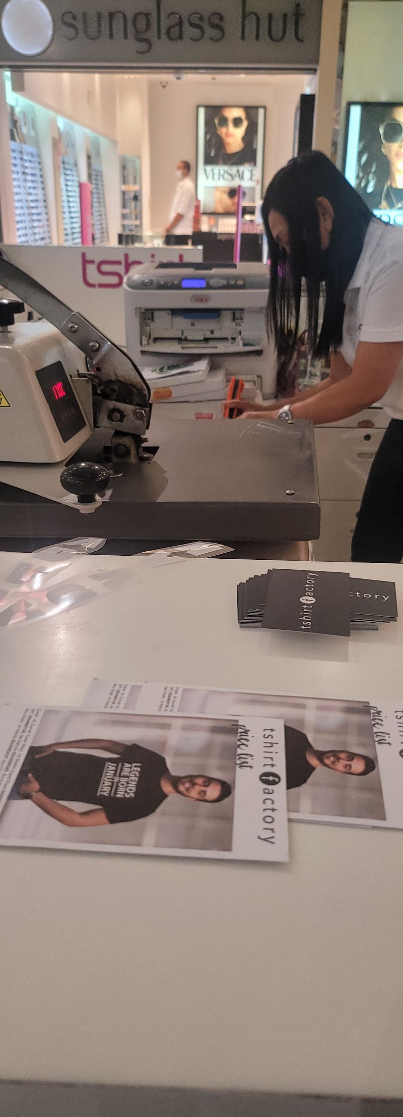 T Shirt Factory - Al Wahda Mall - Thumbnail 4