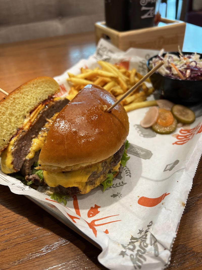 Famous Dave's Bar-B-Que - Thumbnail 4