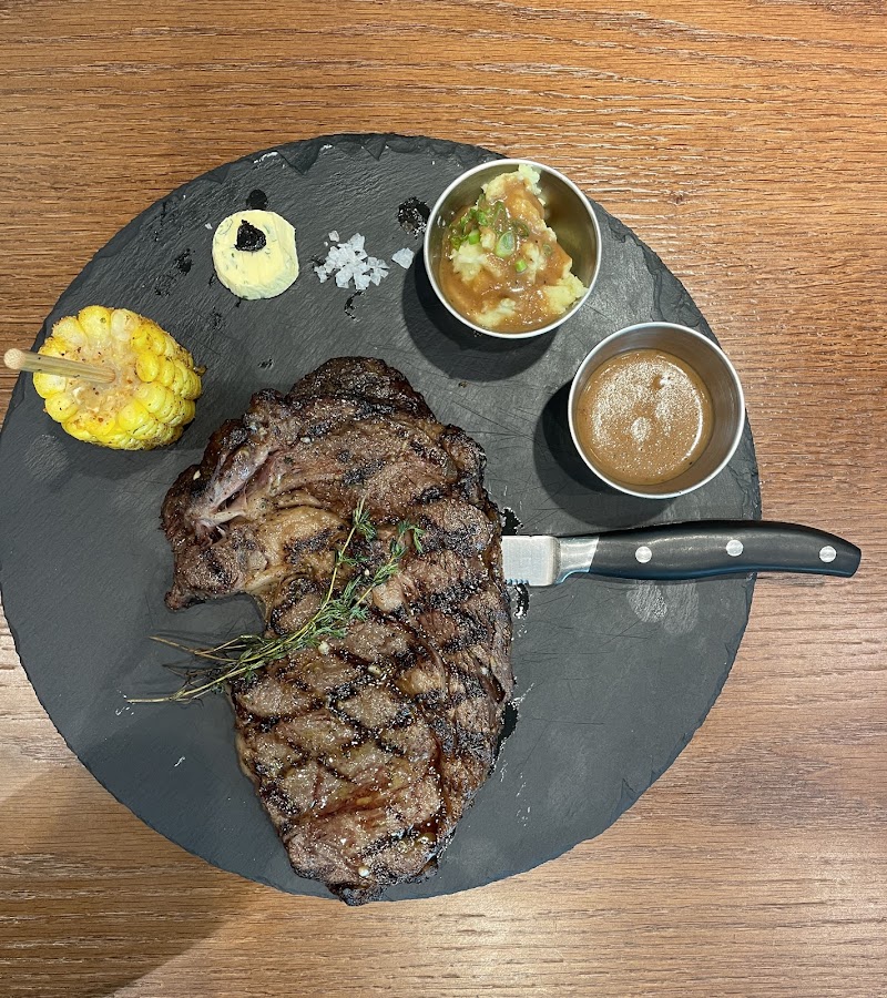 Famous Dave's Bar-B-Que - Thumbnail 5