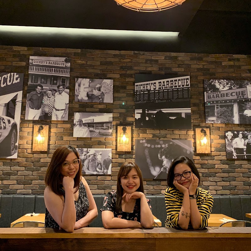 Dickey's Barbecue Pit - Yas Mall - Image 1