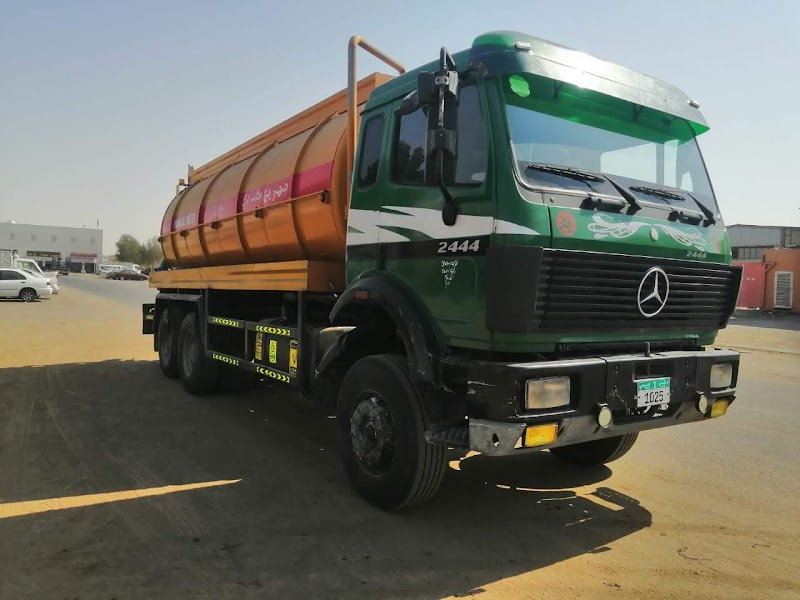 Water tanker supply in Abu Dhabi.إمدادات ناقلة المياه في أبو ظبي - Thumbnail 3