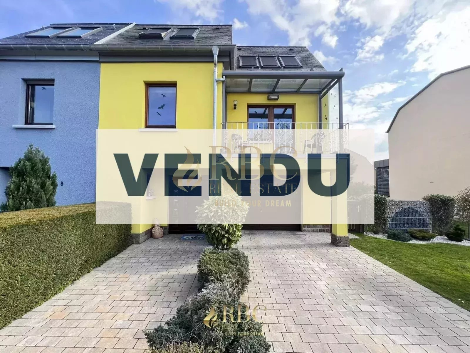Vente immobilière : Maison jumelée à Alzingen 150 m² 1 290 000 €- RBC REAL ESTATE.