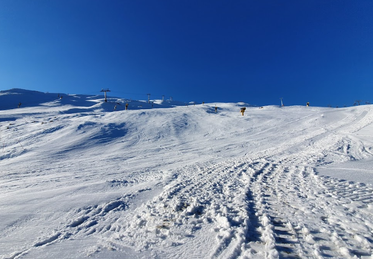 Coronet Peak snow resort New Zealand