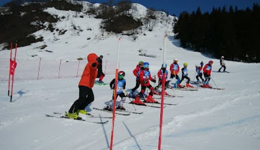 Naeba Ski School