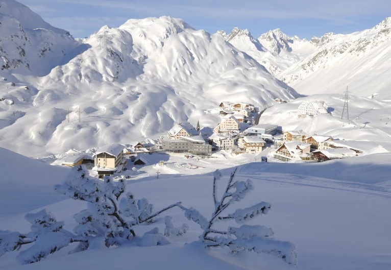 Ski Arlberg Ski Area in Austria