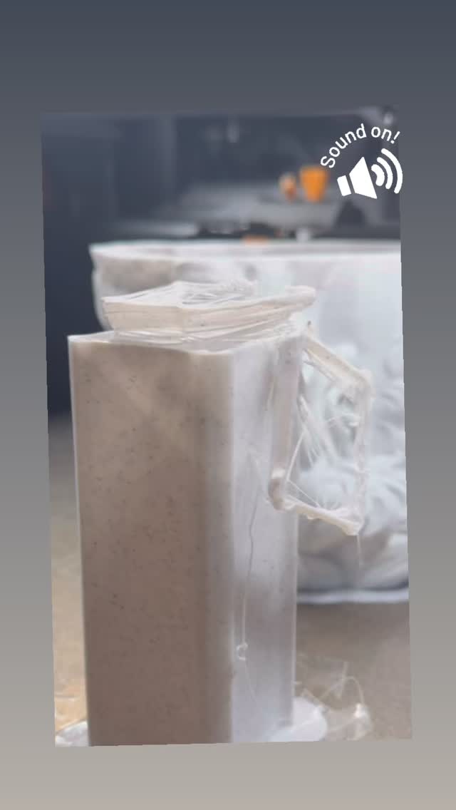 🤦🏼‍♂️ Fails happen man and yea sometimes I try to recover and let it continue 🤣🤣 #3dprinting #fails #bambulab #typ #funny