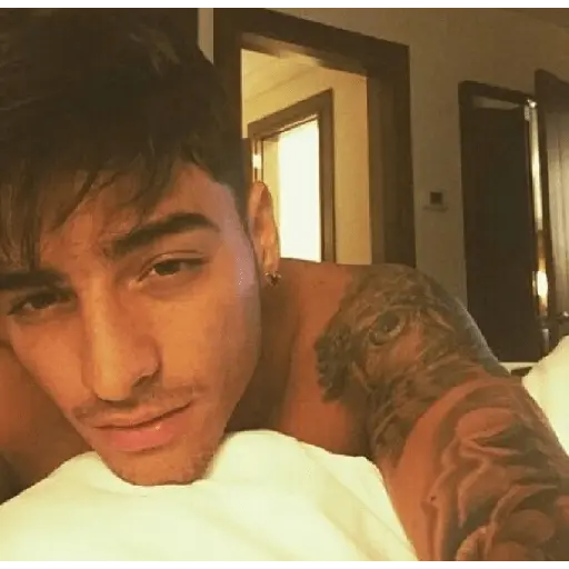 stickers_maluma_beibi