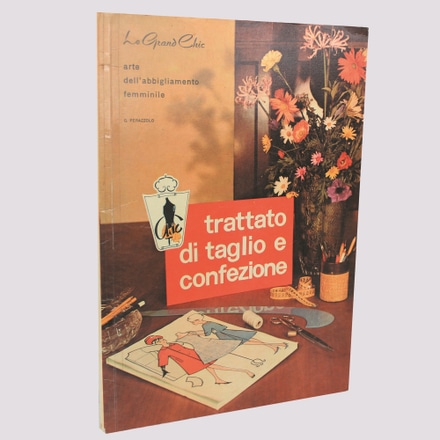 Livro Trattato di Taglio e Confezione main photo of Livro Trattato di Taglio e Confezione