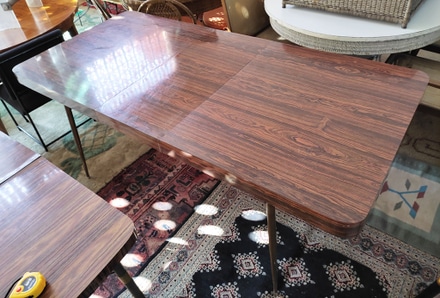 Mesa de Jantar Retangular Folhada com Extensor Base Ferro main photo of Mesa de Jantar Retangular Folhada com Extensor Base Ferro