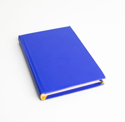 Livro com capa lisa azul main photo of Livro com capa lisa azul
