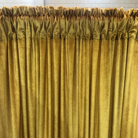 Cortina Veludo Dourado para Varão main photo of Cortina Veludo Dourado para Varão