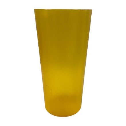 Copo amarelo plástico main photo of Copo amarelo plástico