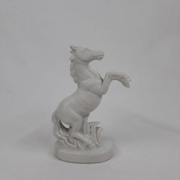 Cavalo Porcelana Branca Souvenir Wien main photo of Cavalo Porcelana Branca Souvenir Wien