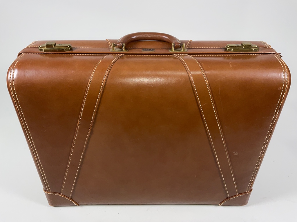 Suitcase - Vintage Brown Leather Platt Guardsman