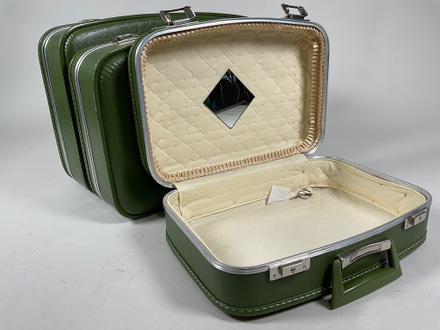 Vintage Suitcase Prop Set