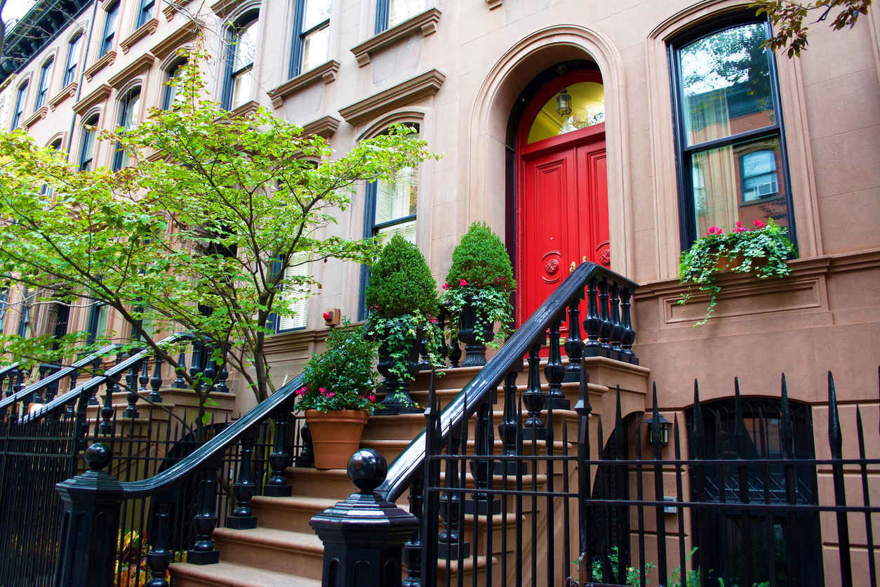 Where Did Carrie Bradshaw Live in Sex and the City? (2024) | PropertyClub