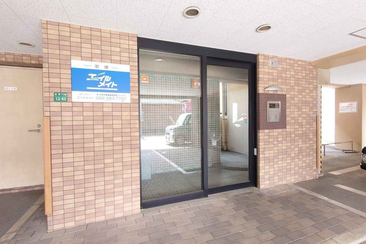 建物エントランス