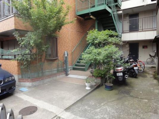 建物エントランス