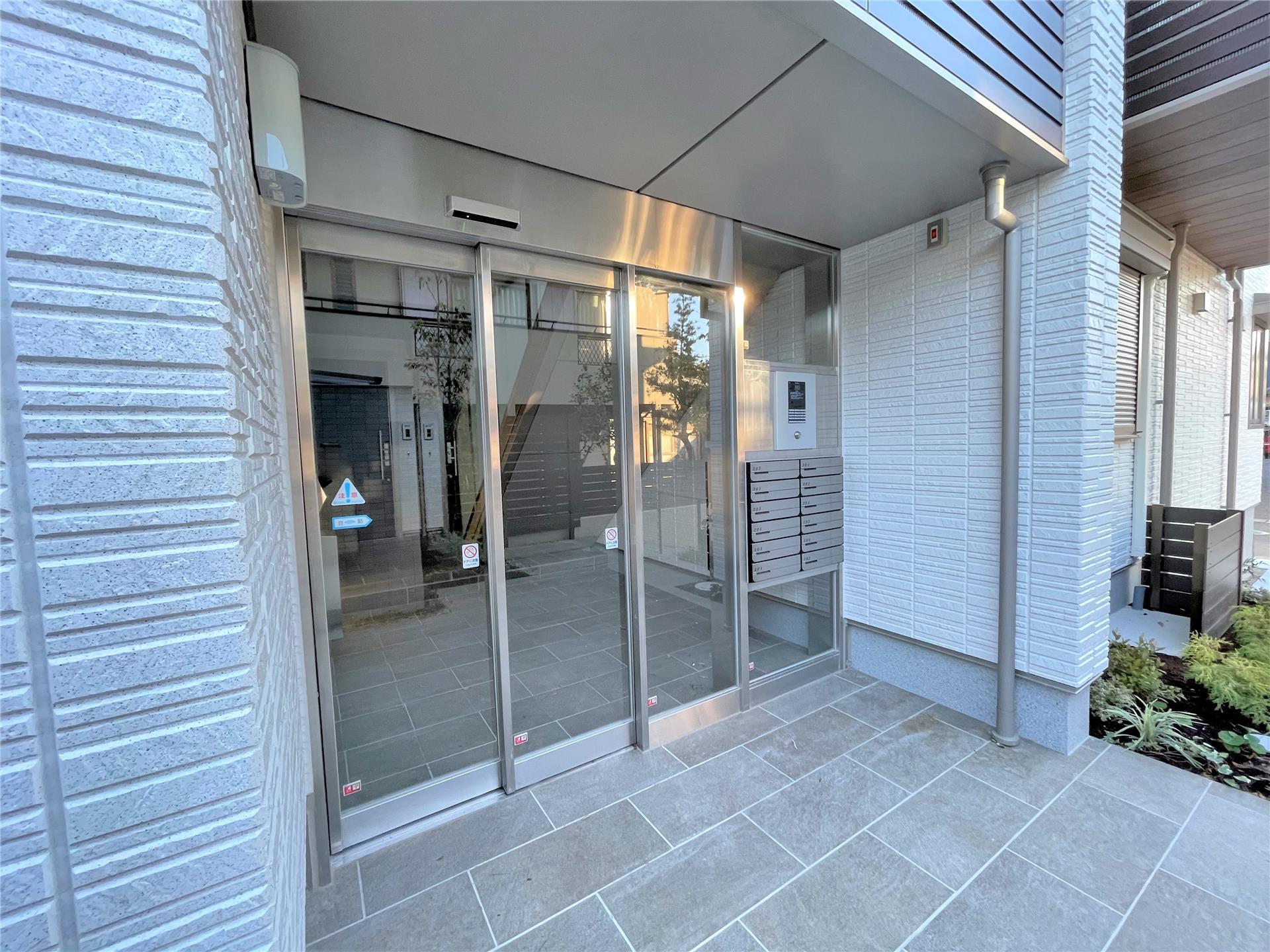 建物エントランス