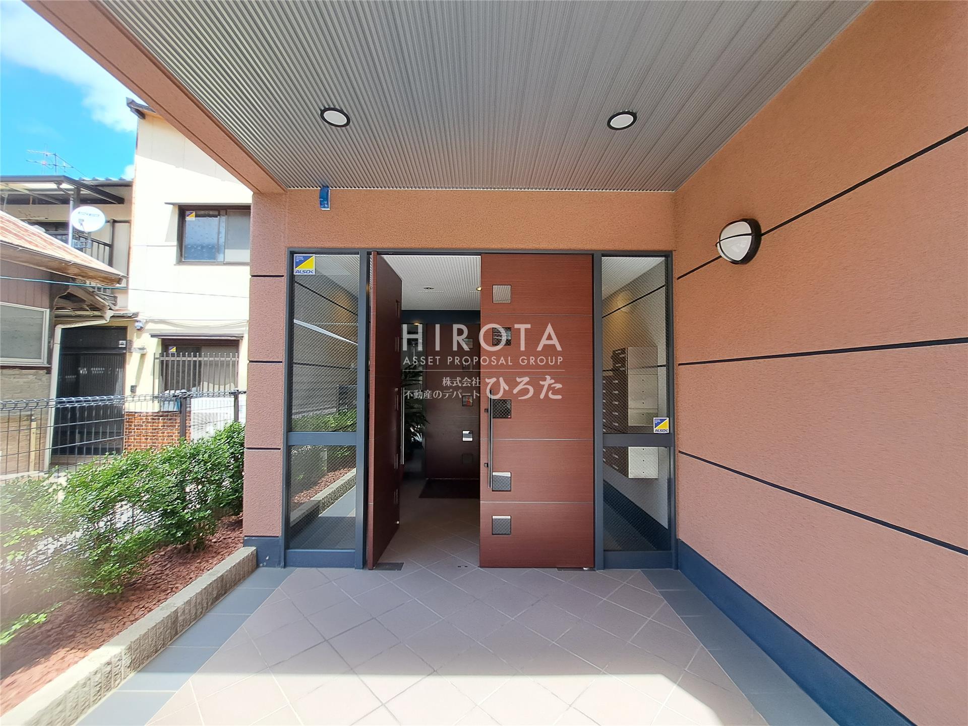 建物エントランス