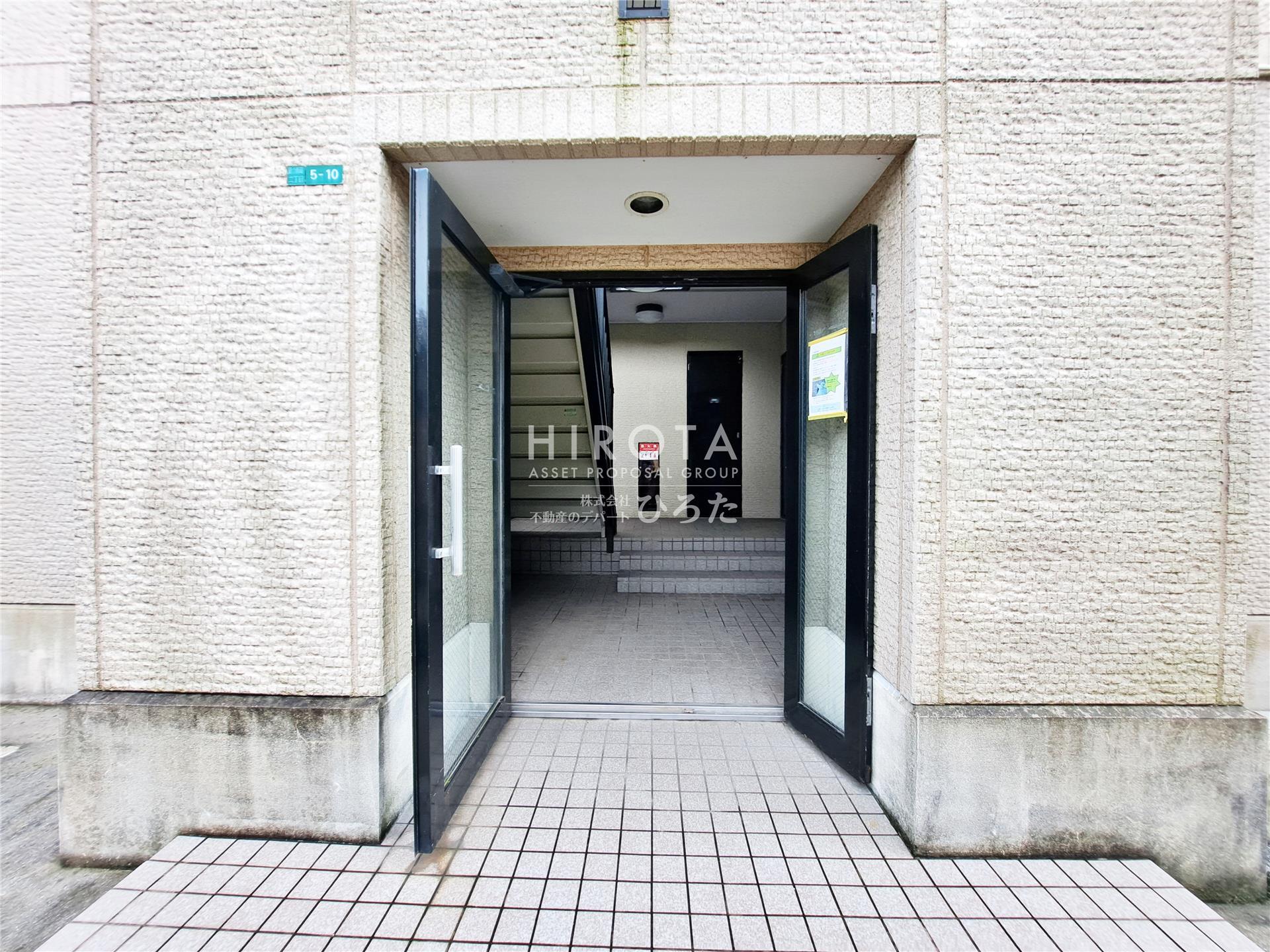 建物エントランス