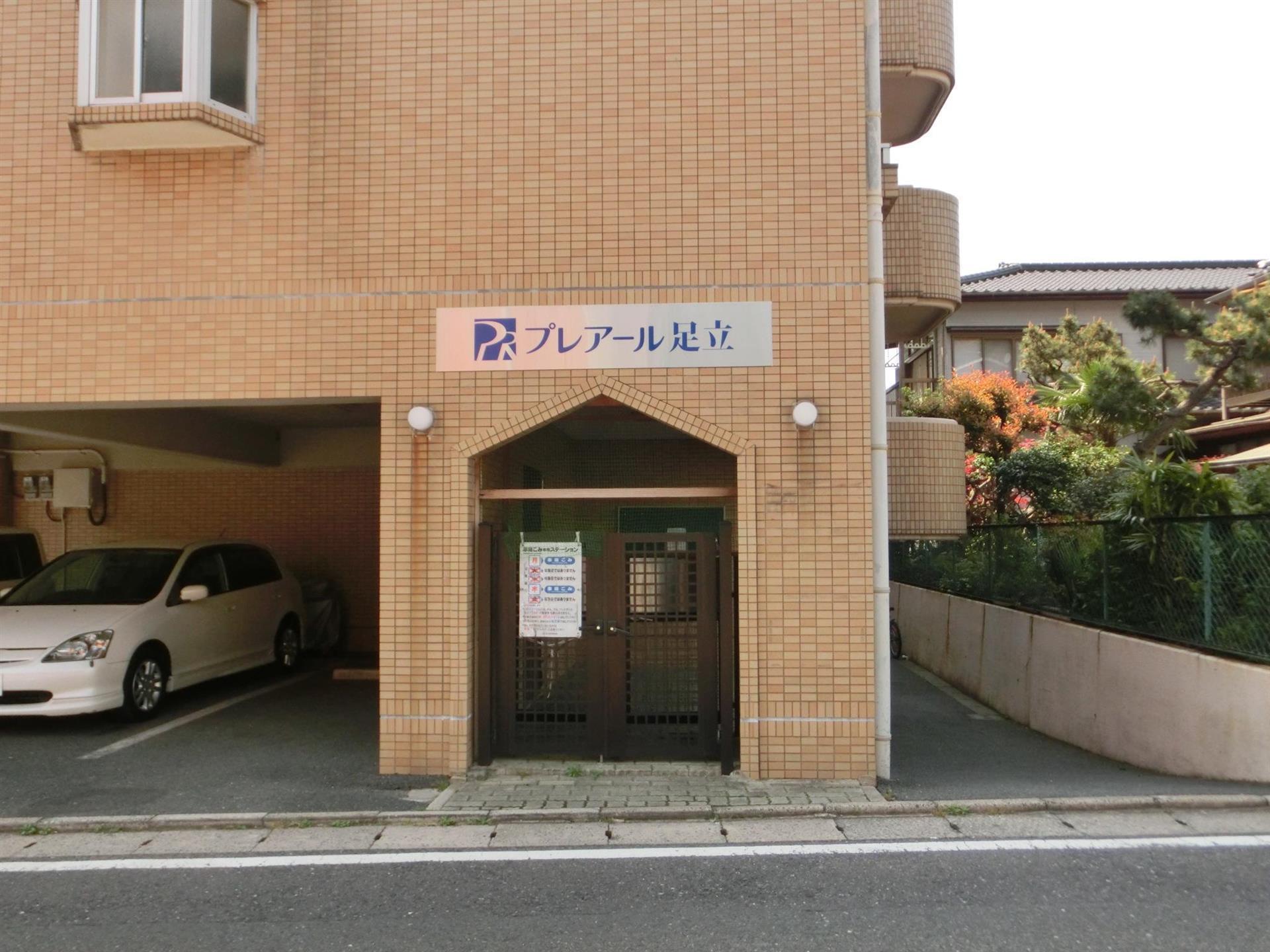 建物エントランス