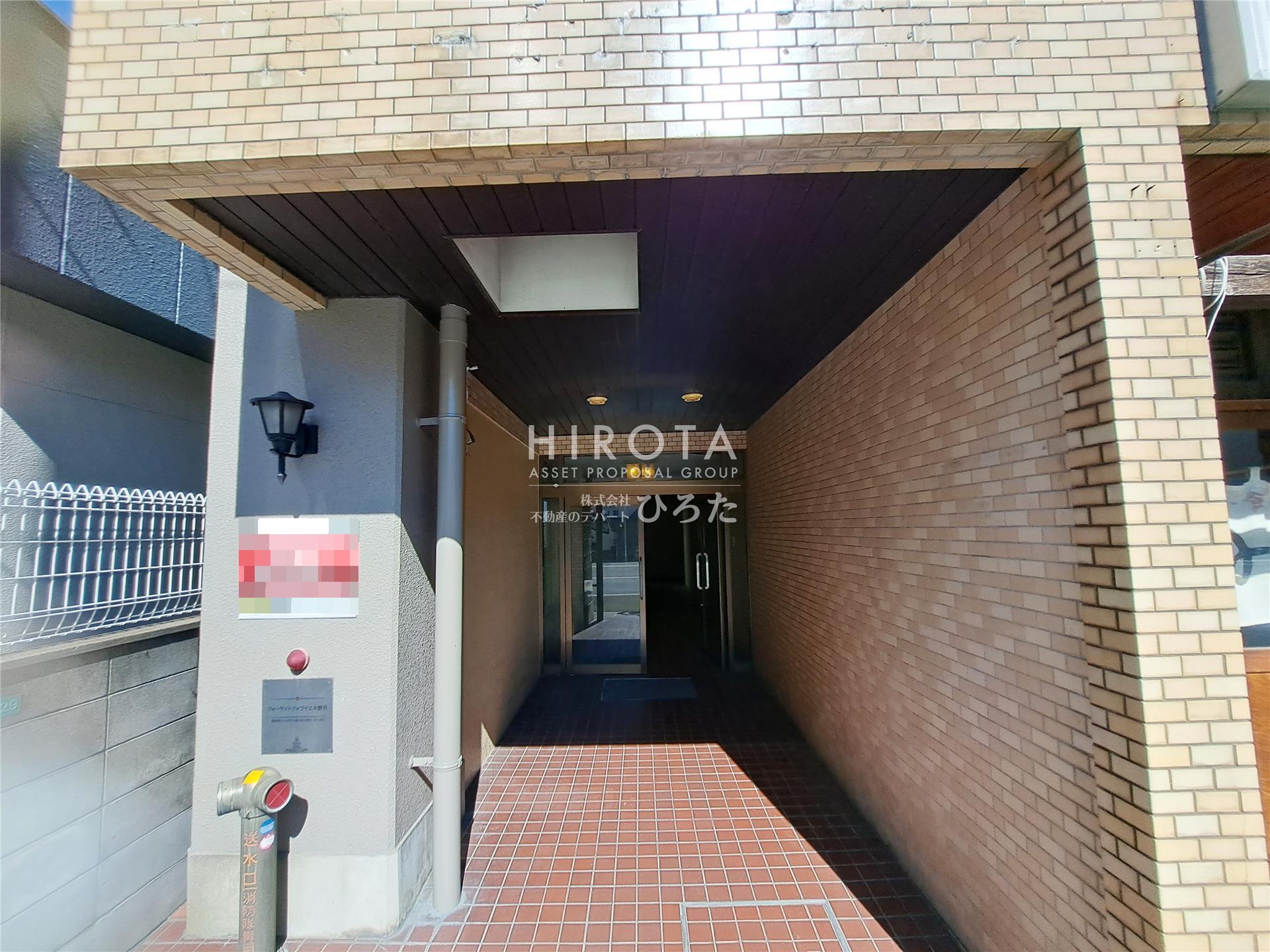 建物エントランス