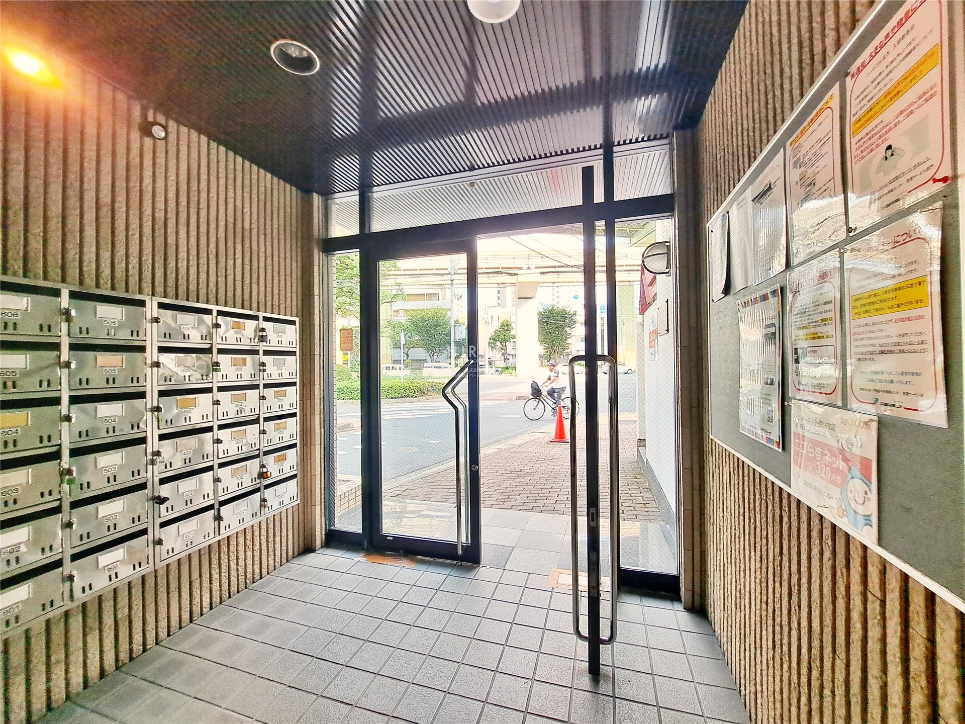 建物エントランス