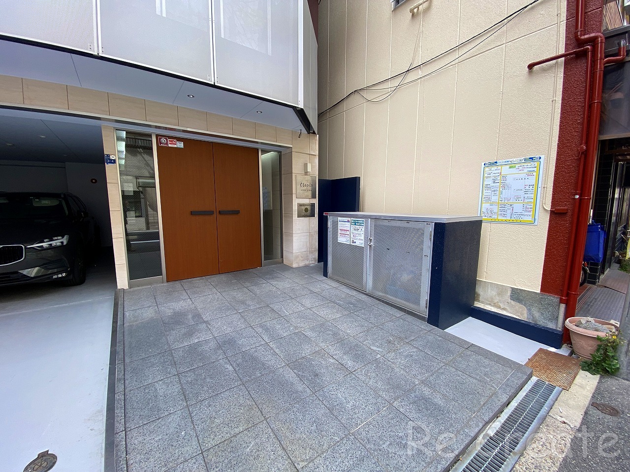 建物エントランス