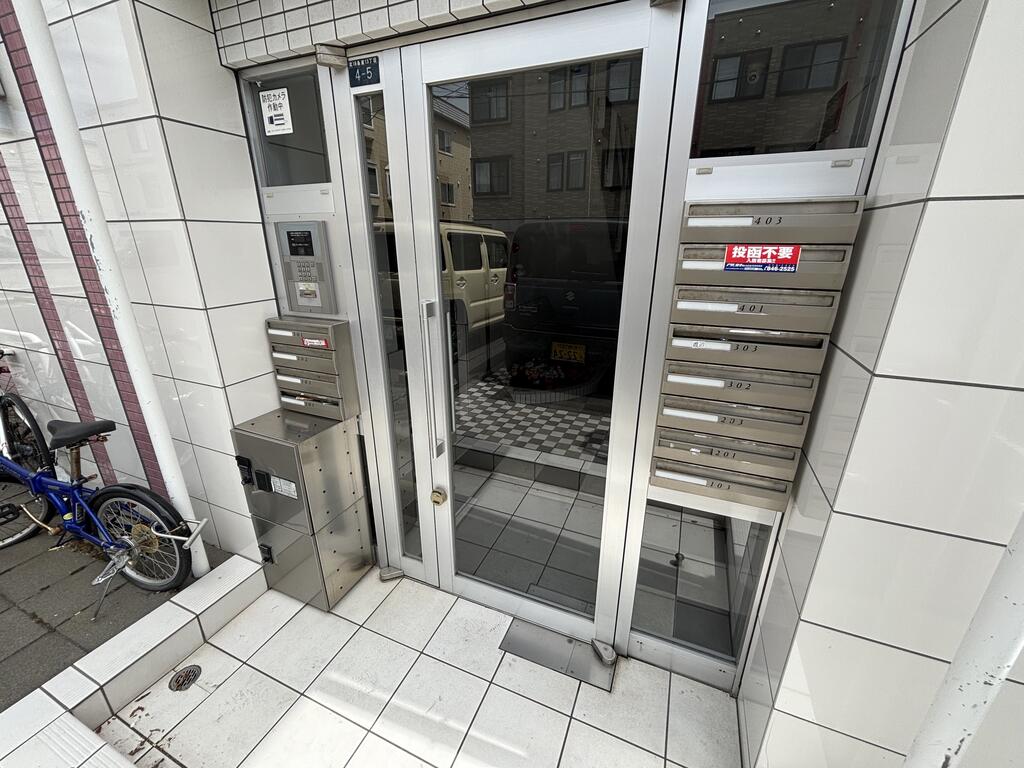 建物エントランス