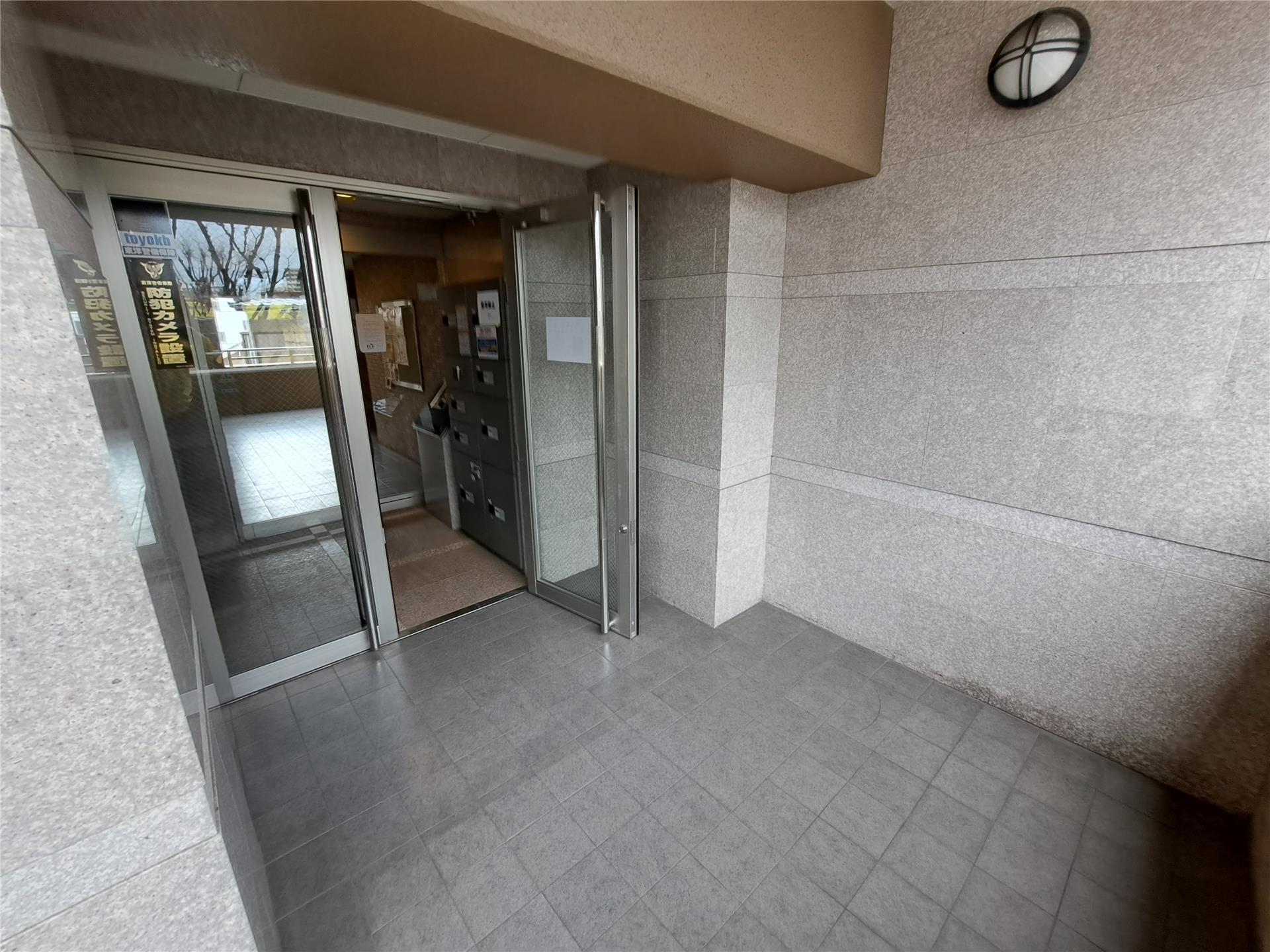 建物エントランス