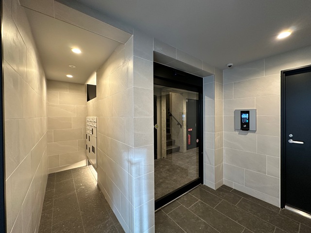 建物エントランス