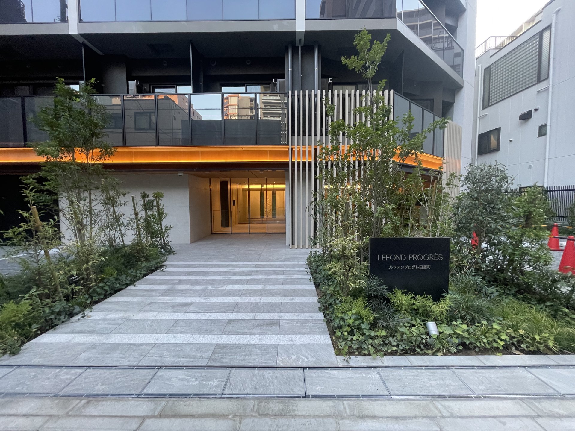 建物エントランス