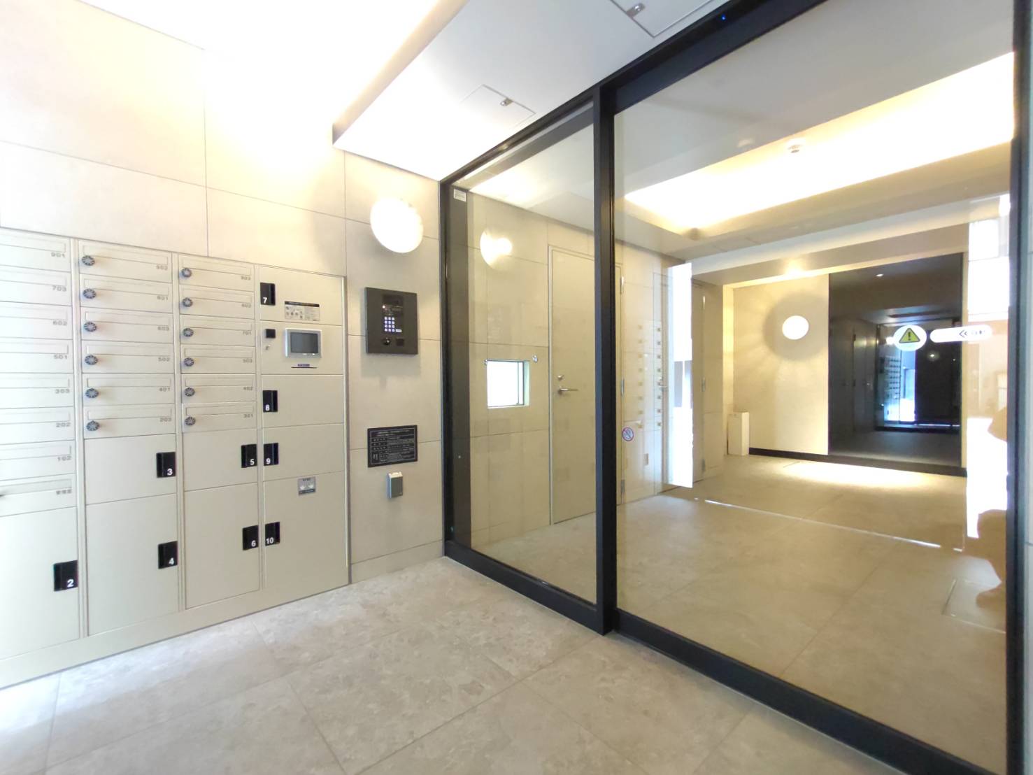 建物エントランス