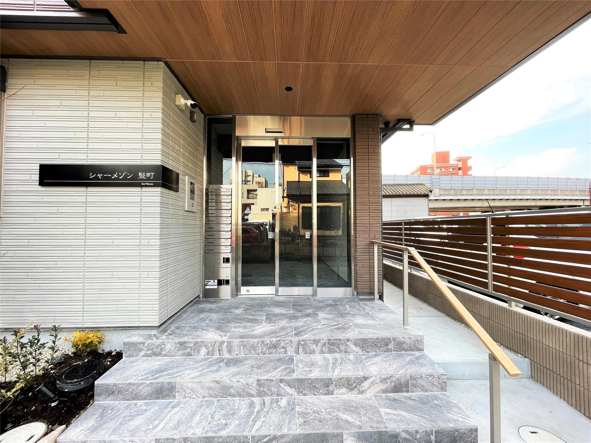 建物エントランス