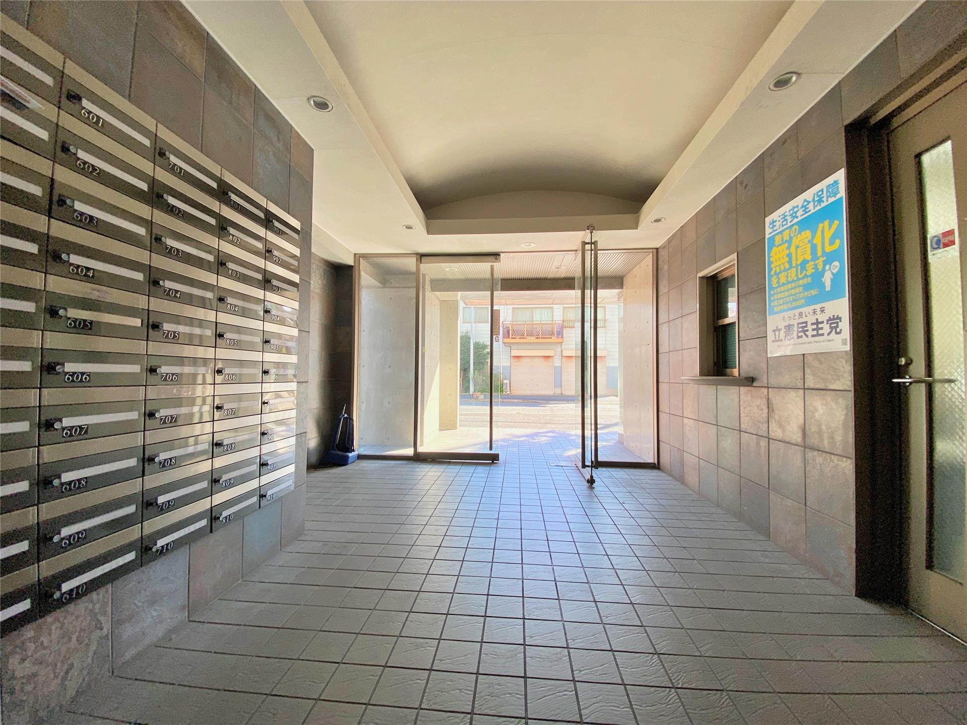 建物エントランス