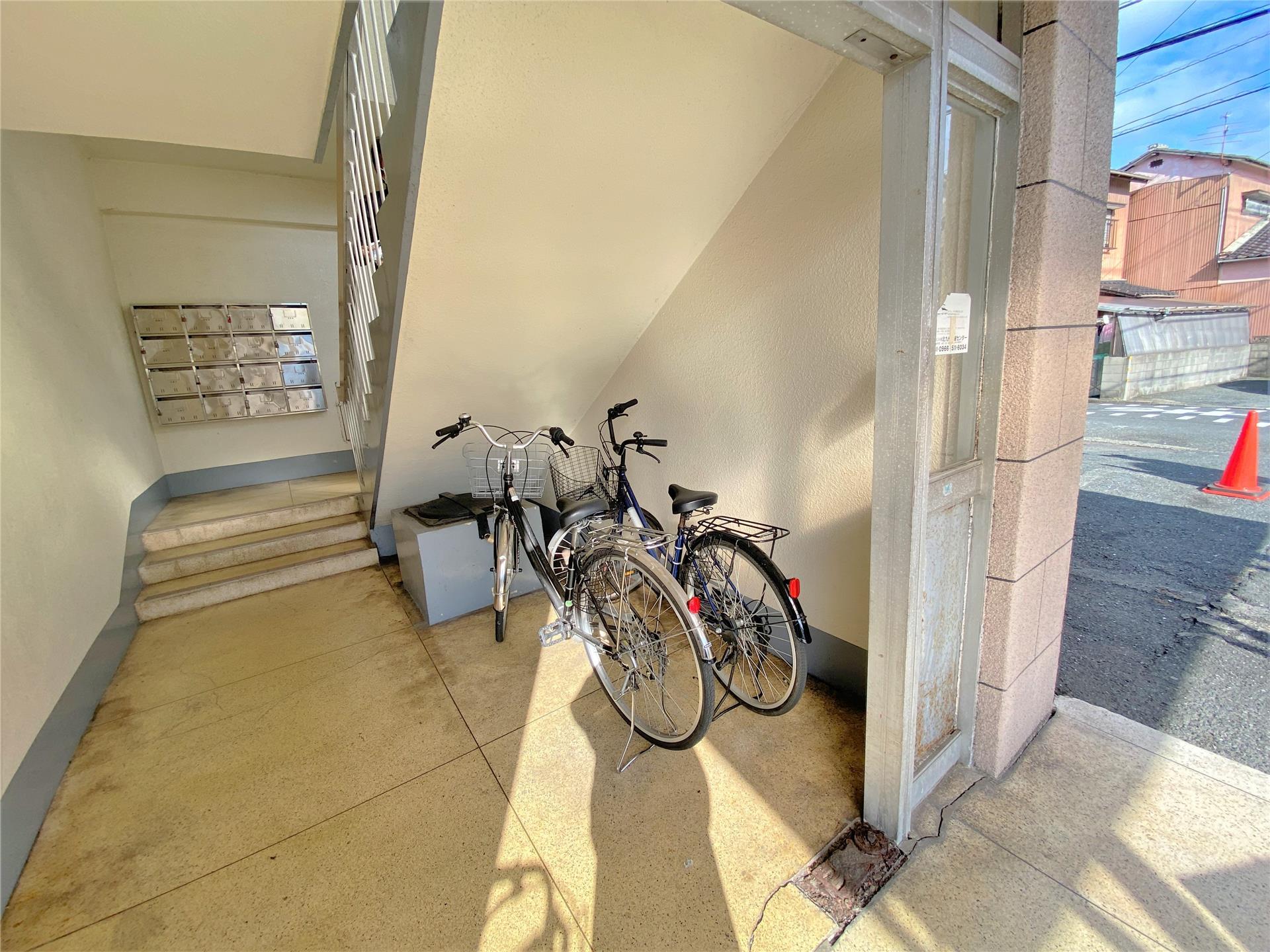 建物エントランス