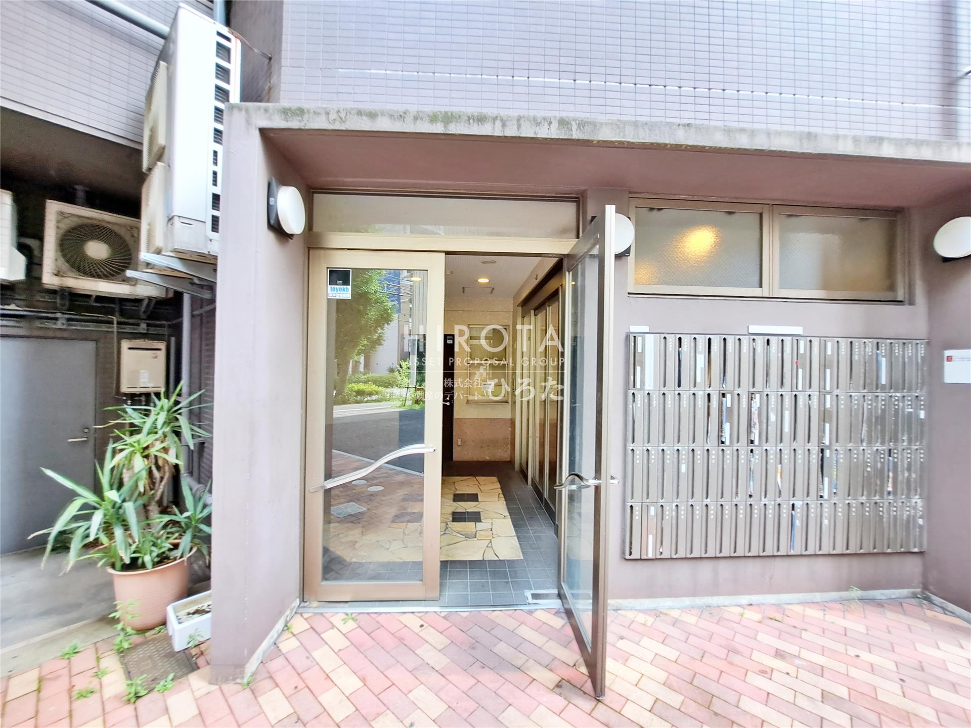 建物エントランス