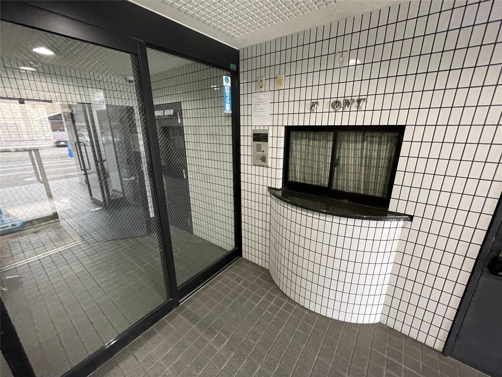 建物エントランス