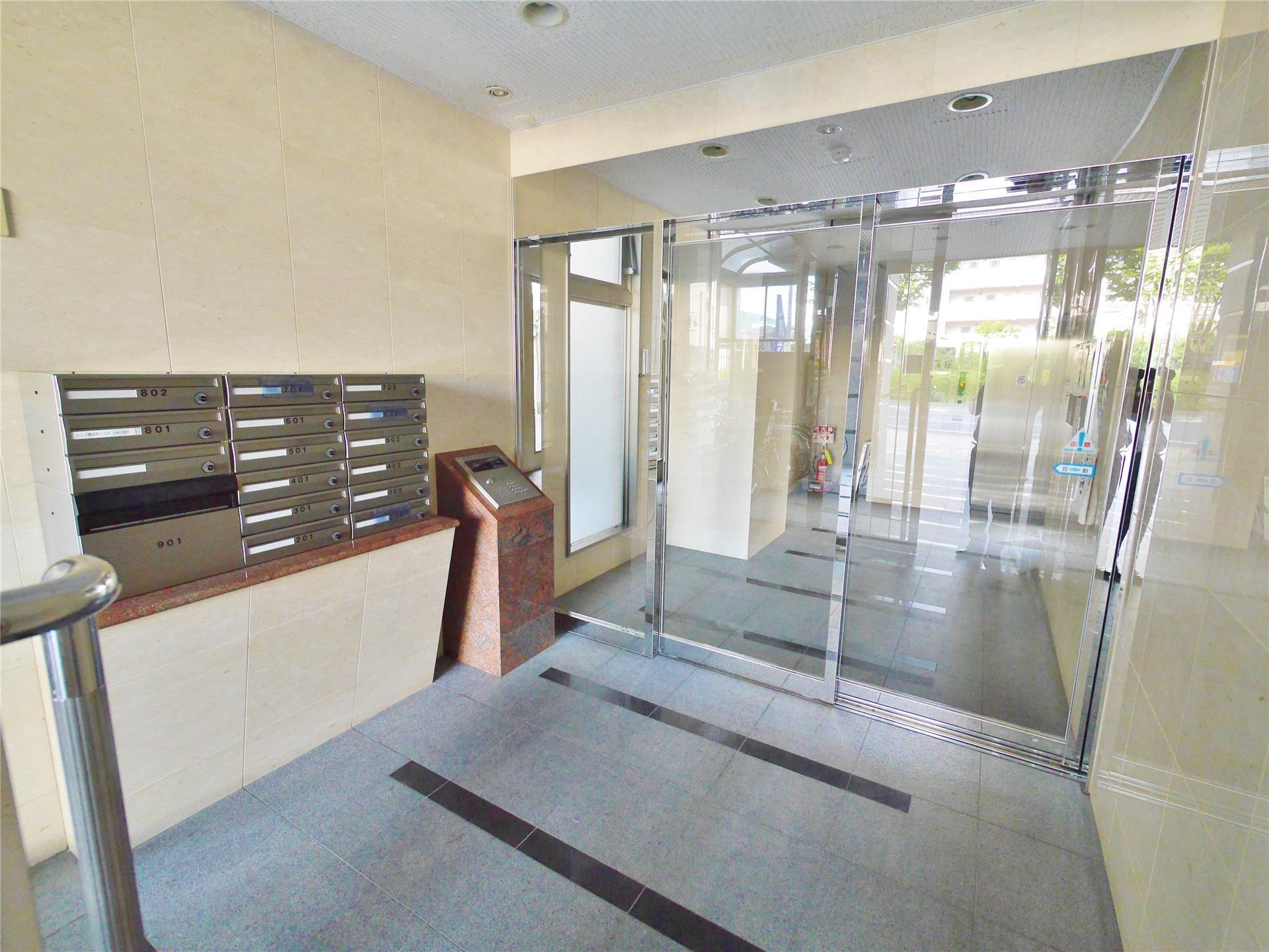 建物エントランス